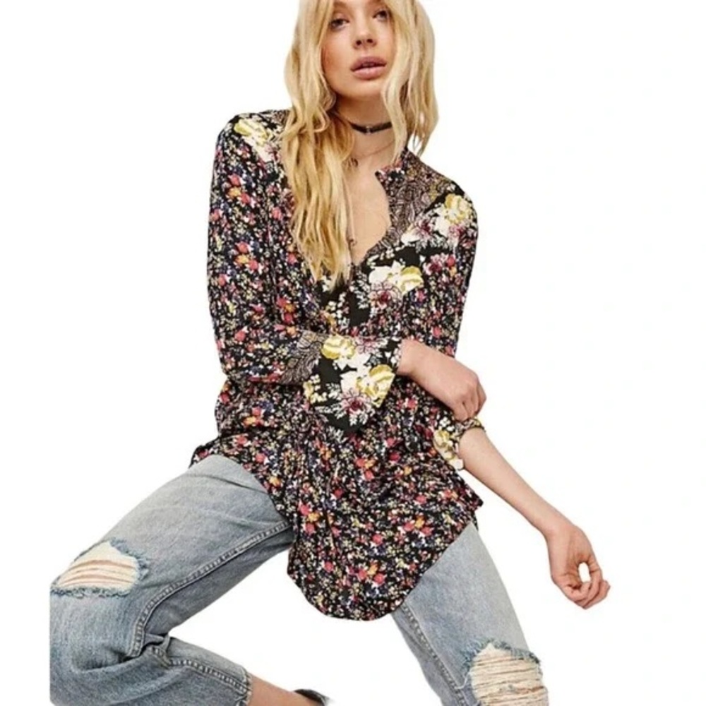 FREE PEOPLE Wildflower Fields Tunic Top S Black Rayon Mixed Floral Print Blouse